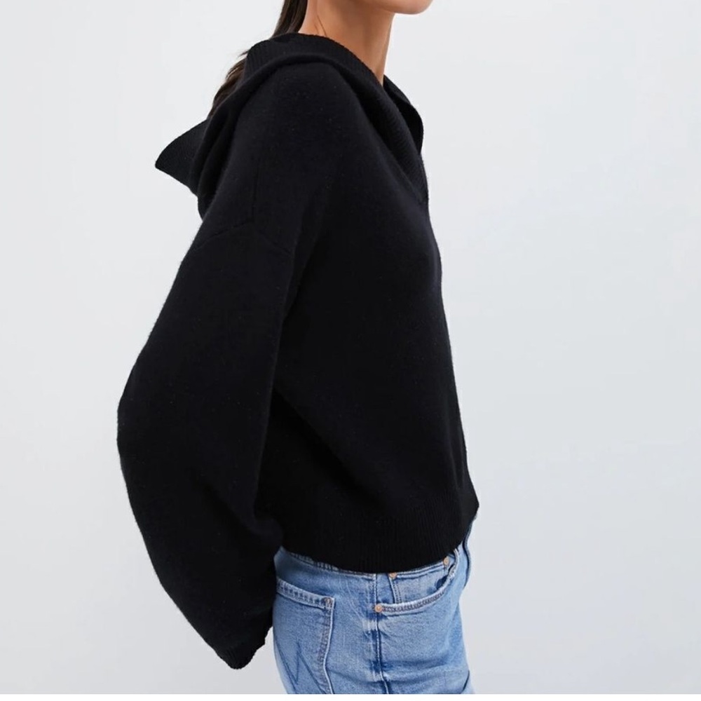 Hooded Sweater